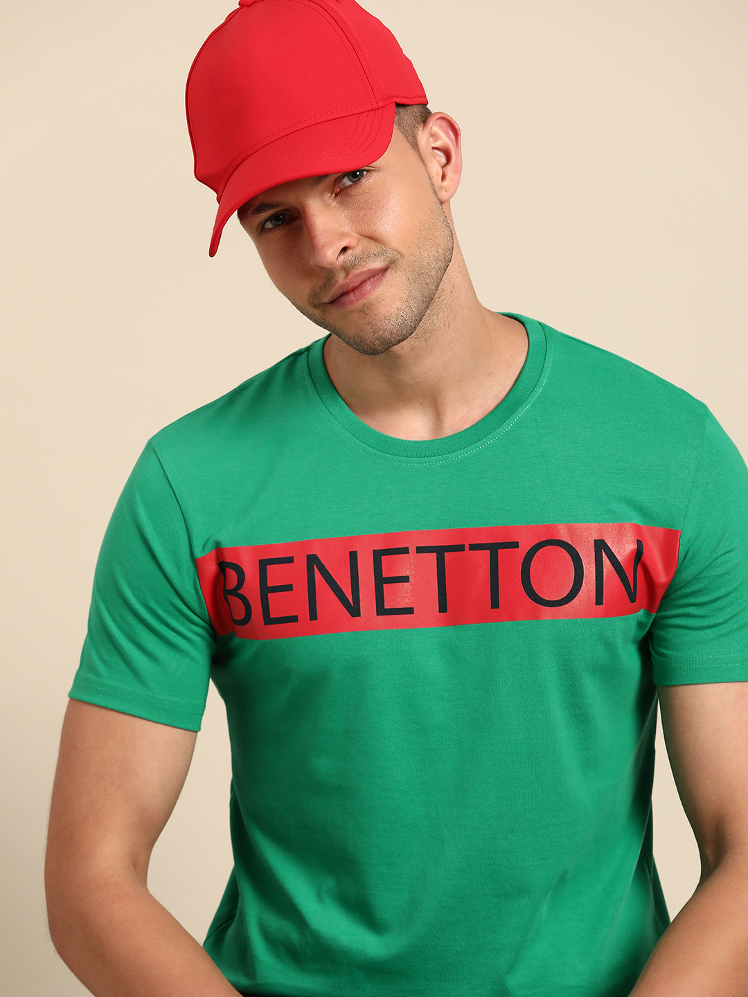 

United Colors of Benetton Men Green & Red Brand Logo Printed T-shirt
