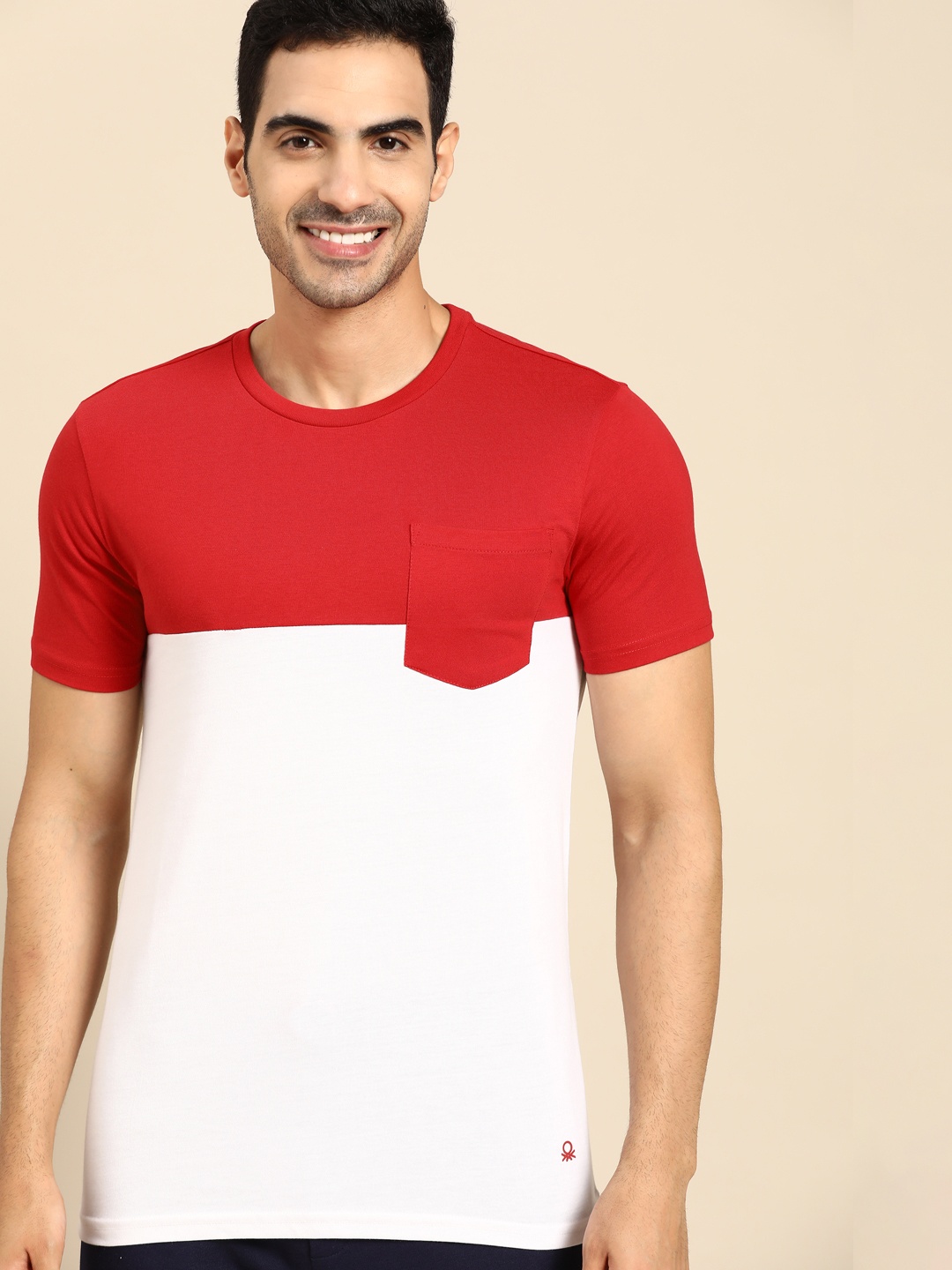 

United Colors of Benetton Men Red & White Colourblocked Pocket Detail T-shirt