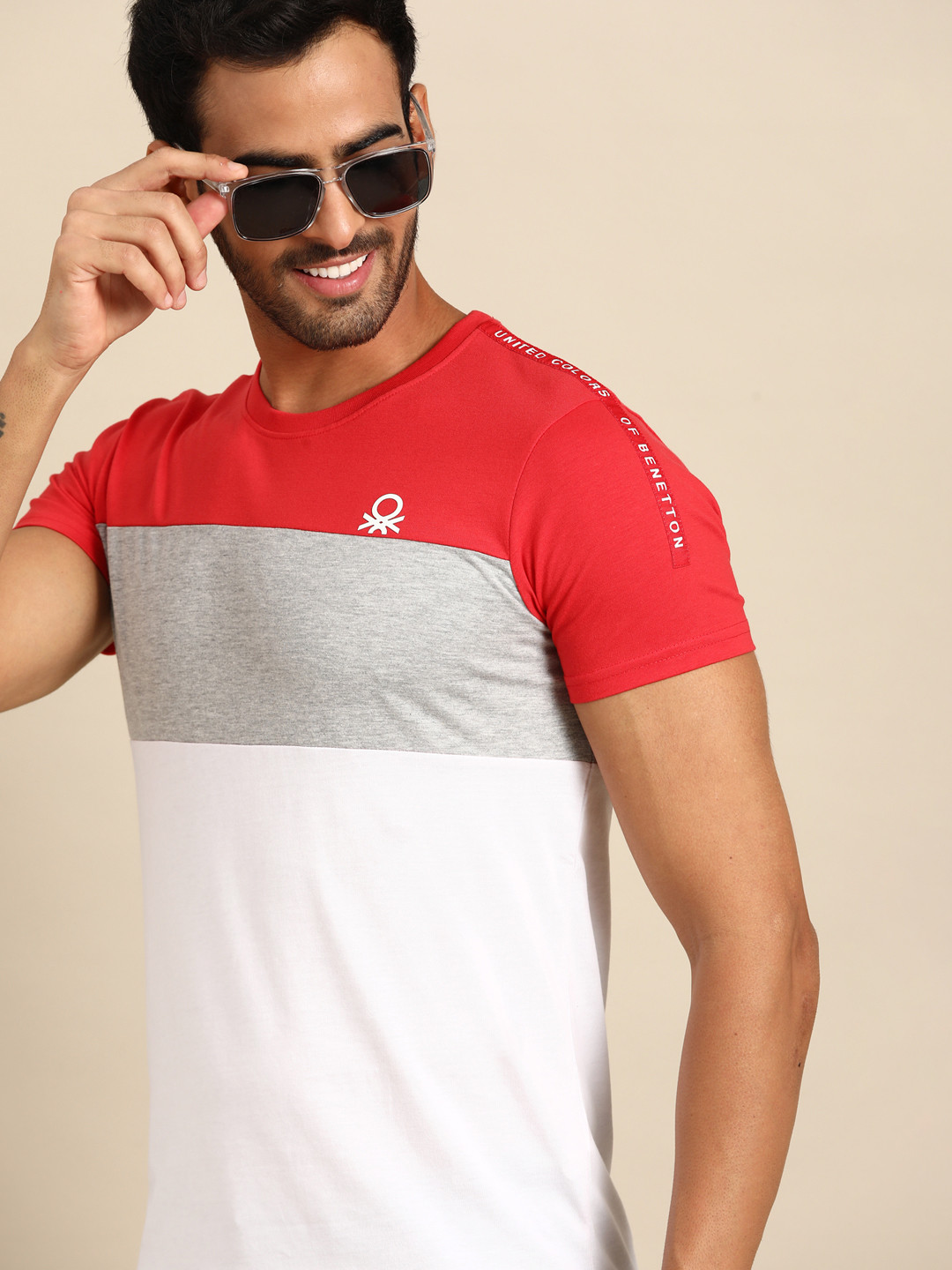 

United Colors of Benetton Men White & Red Colourblocked T-shirt