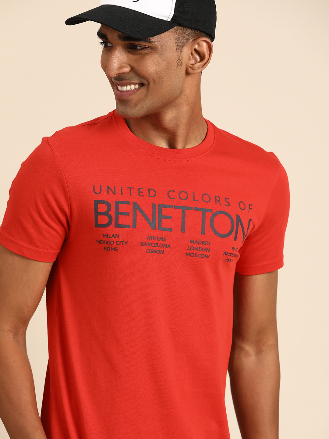 

United Colors of Benetton Men Red & Navy Blue Brand Logo Printed Pure Cotton T-shirt