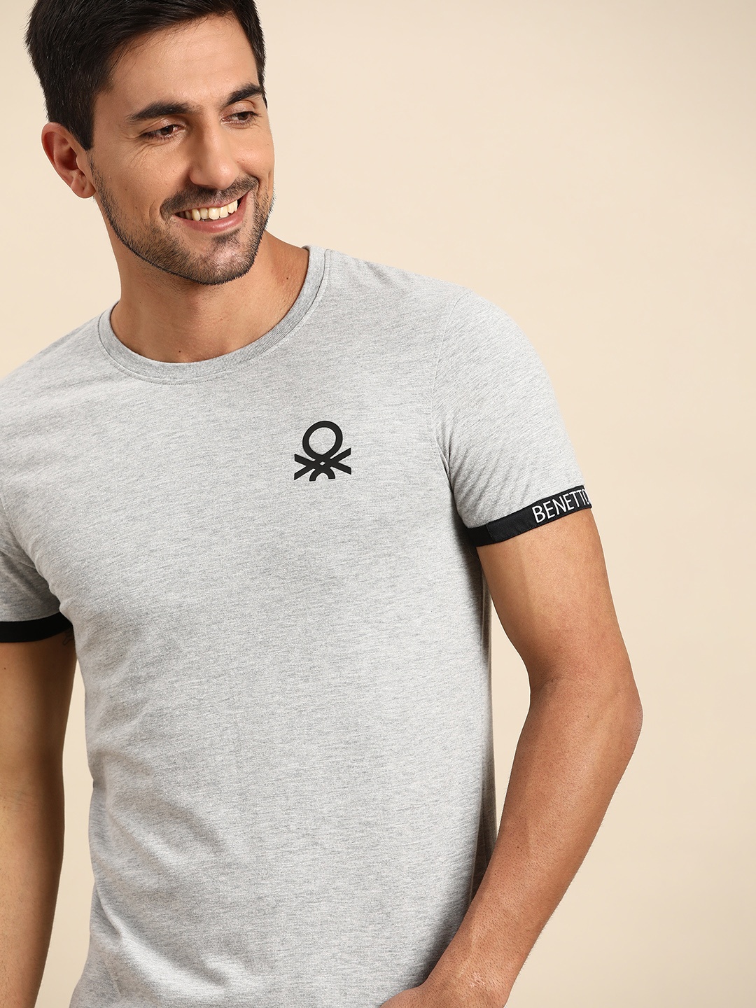 

United Colors of Benetton Men Grey Melange T-shirt