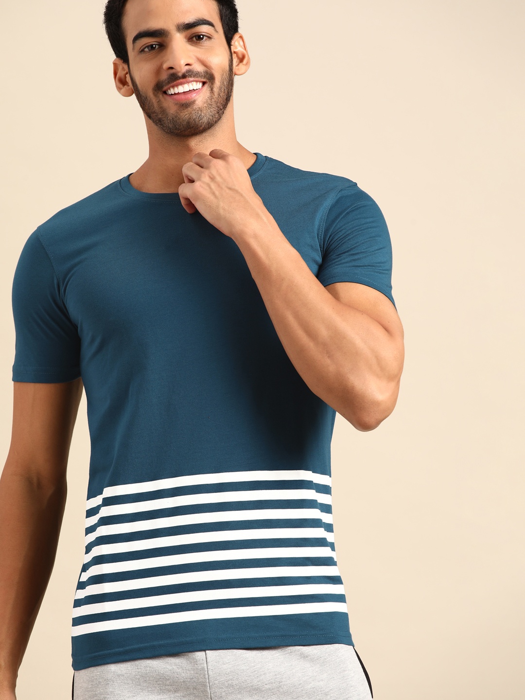 

United Colors of Benetton Men Teal Blue & White Striped T-shirt