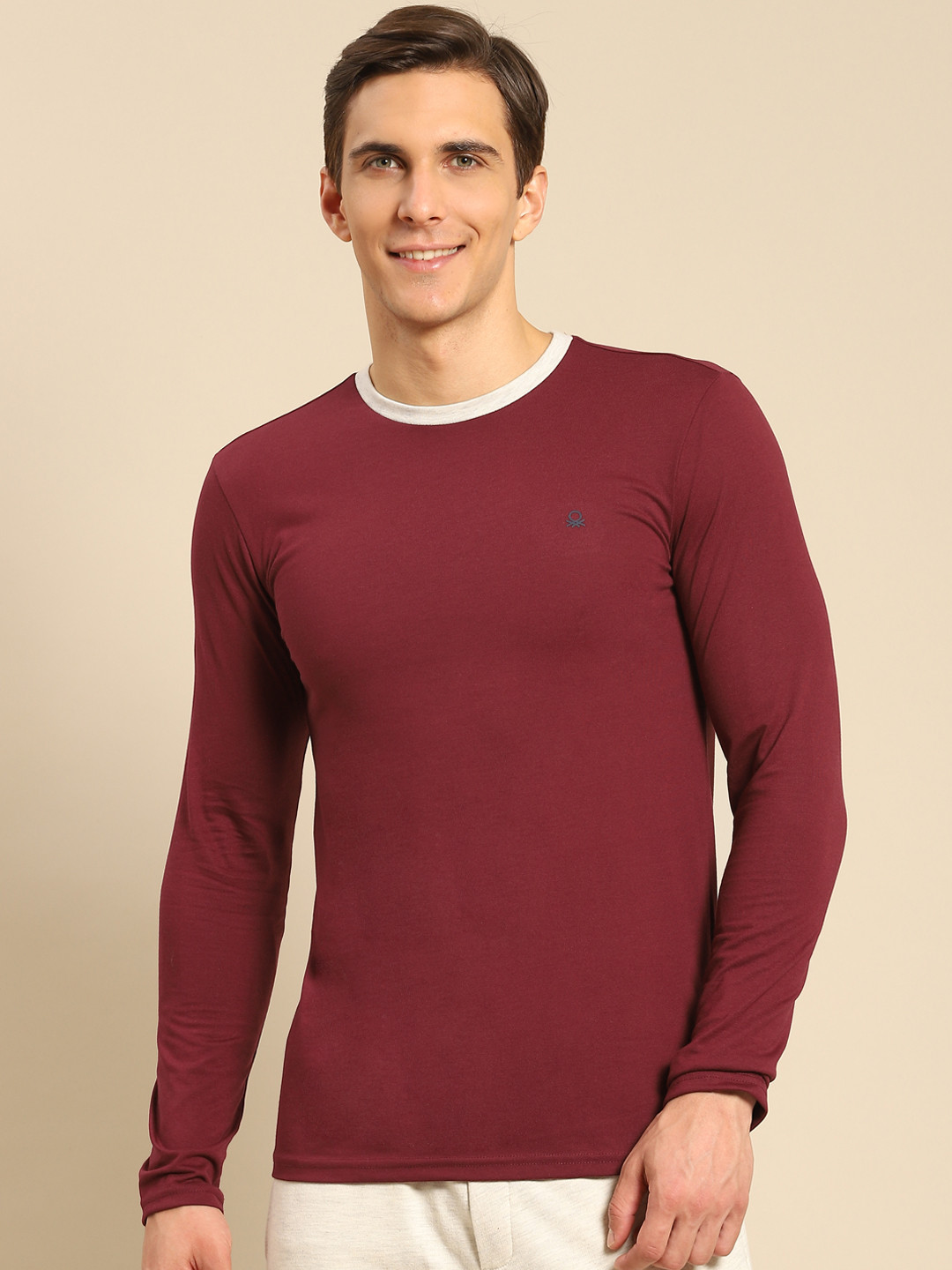 

United Colors of Benetton Men Burgundy Solid T-shirt