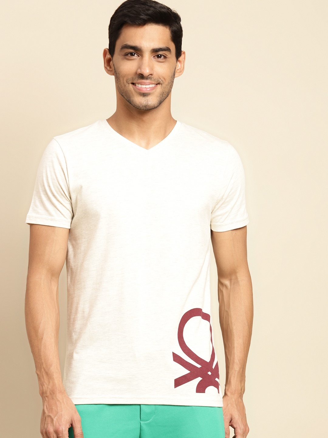 

United Colors of Benetton Men White & Maroon Pure Cotton Brand Logo V-Neck T-shirt