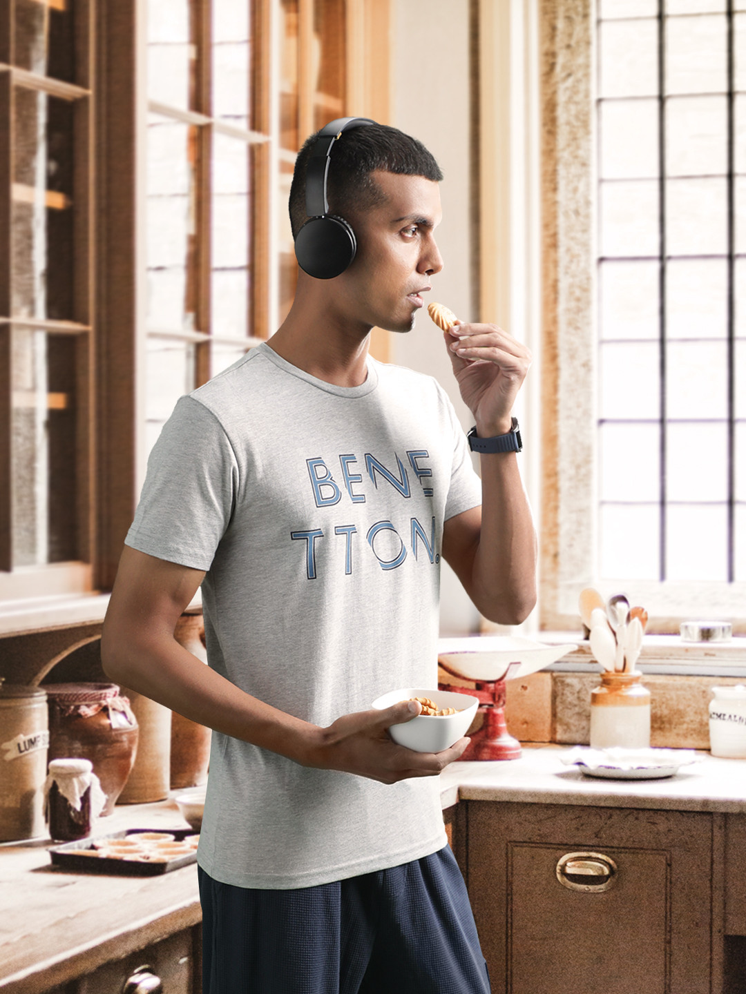 

United Colors of Benetton Men Grey Melange Brand Logo Printed T-shirt