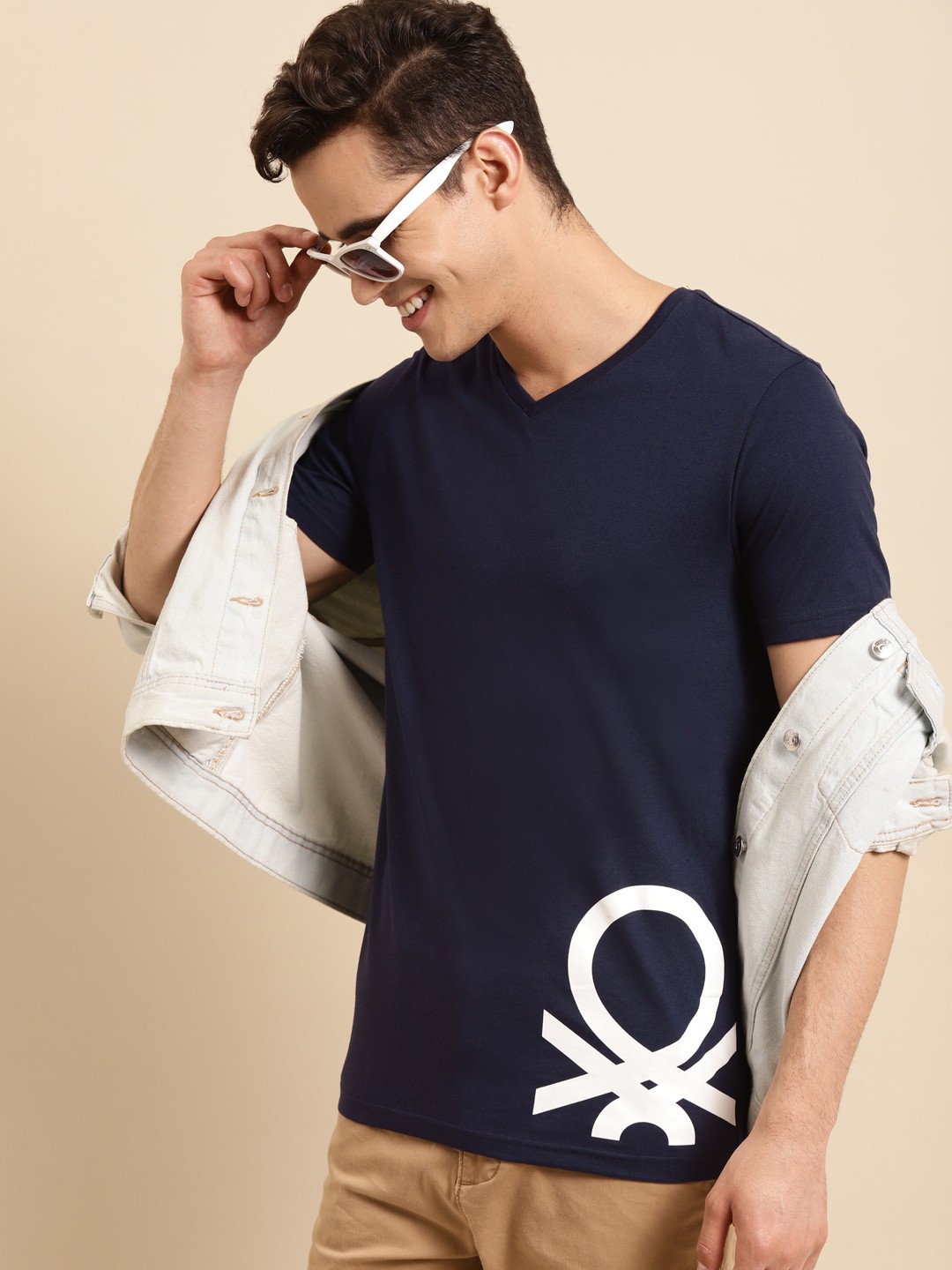 

United Colors of Benetton Men Navy Blue & White Brand Logo Printed V-Neck T-shirt