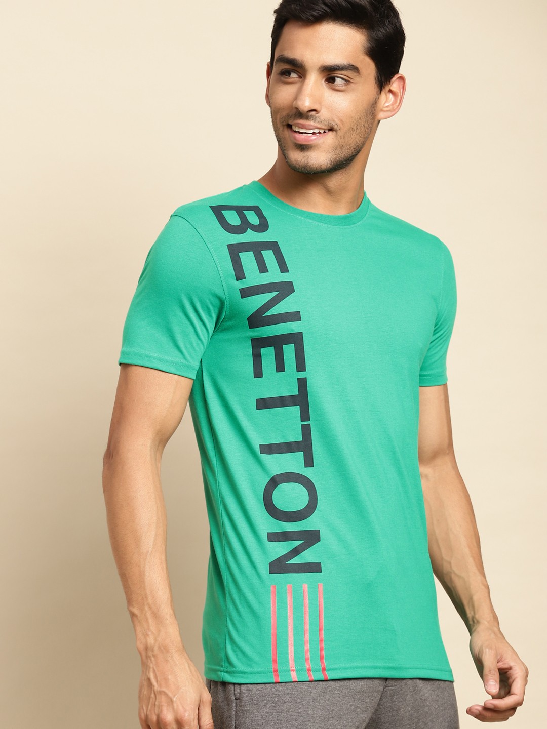 

United Colors of Benetton Men Green Brand Logo Printed T-shirt