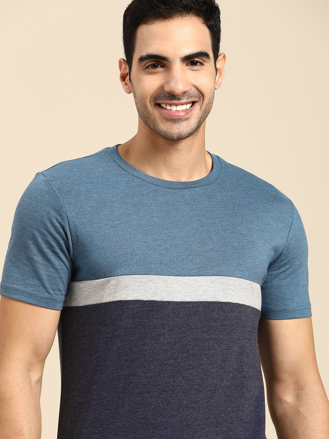 

United Colors of Benetton Men Navy Blue & Grey Melange Colourblocked T-shirt