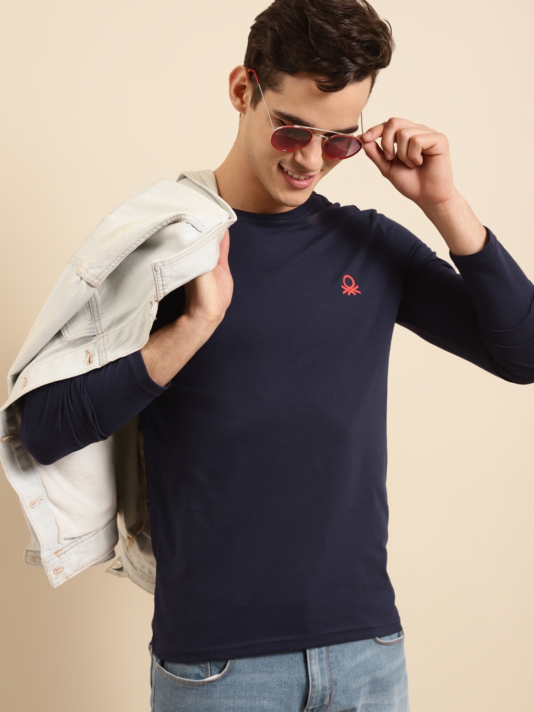 

United Colors of Benetton Men Navy Blue Solid T-shirt