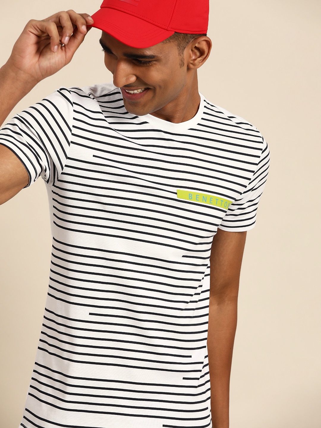

United Colors of Benetton Men White & Black Printed Pure Cotton T-shirt