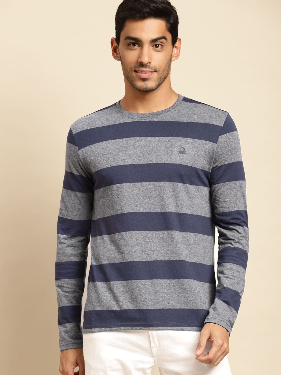 

United Colors of Benetton Men Grey & Navy Blue Striped T-shirt