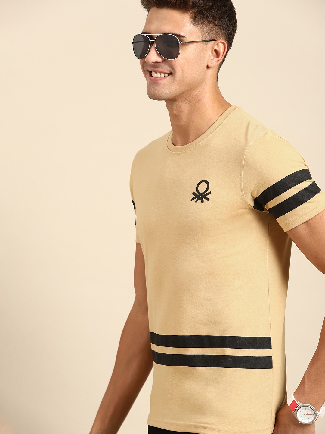 

United Colors of Benetton Men Beige & Black Striped Detail T-shirt