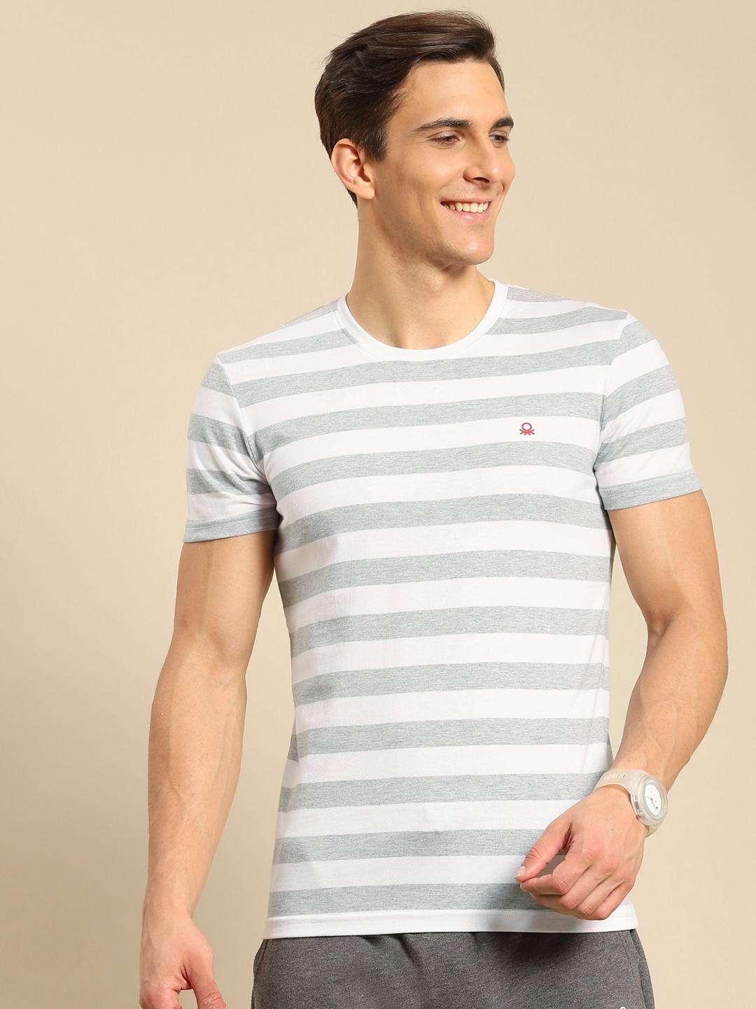 

United Colors of Benetton Men White & Grey Melange Striped T-shirt
