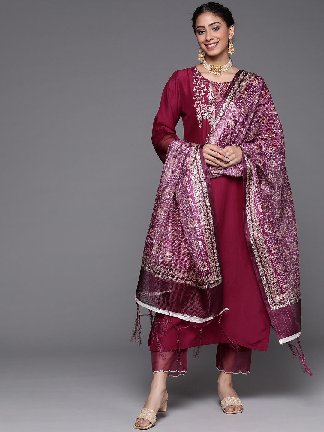 

Varanga Women Magenta Ethnic Motifs Embroidered Kurta with Trousers & Dupatta