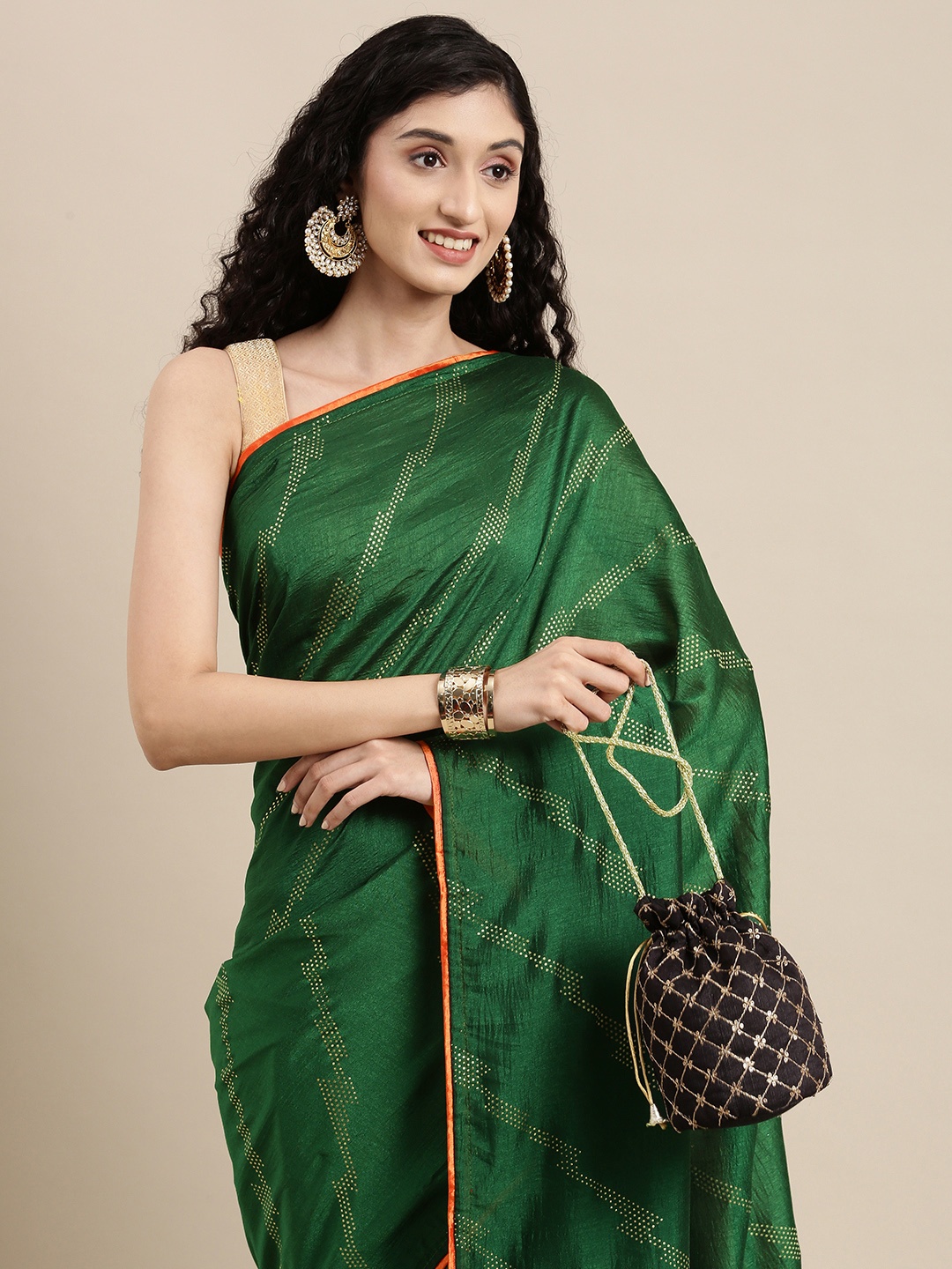 

Mitera Green & Gold-Toned Striped Gotta Patti Pure Chiffon Celebrity Saree