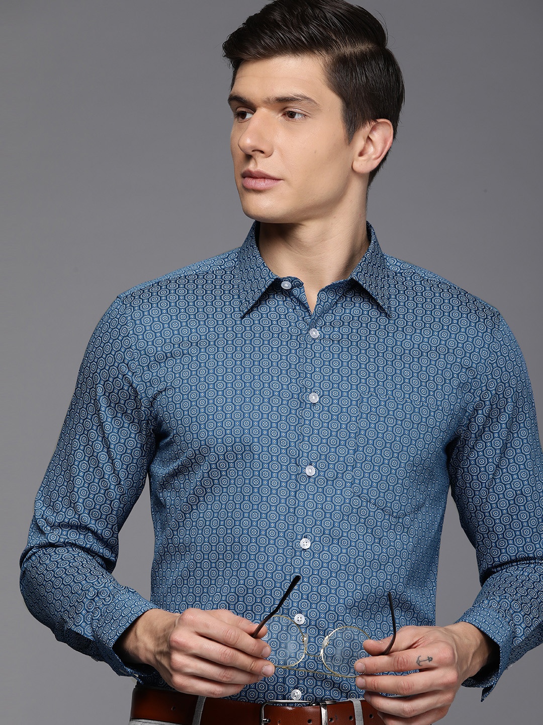 

Louis Philippe Men Navy Blue Slim Fit Printed Formal Shirt