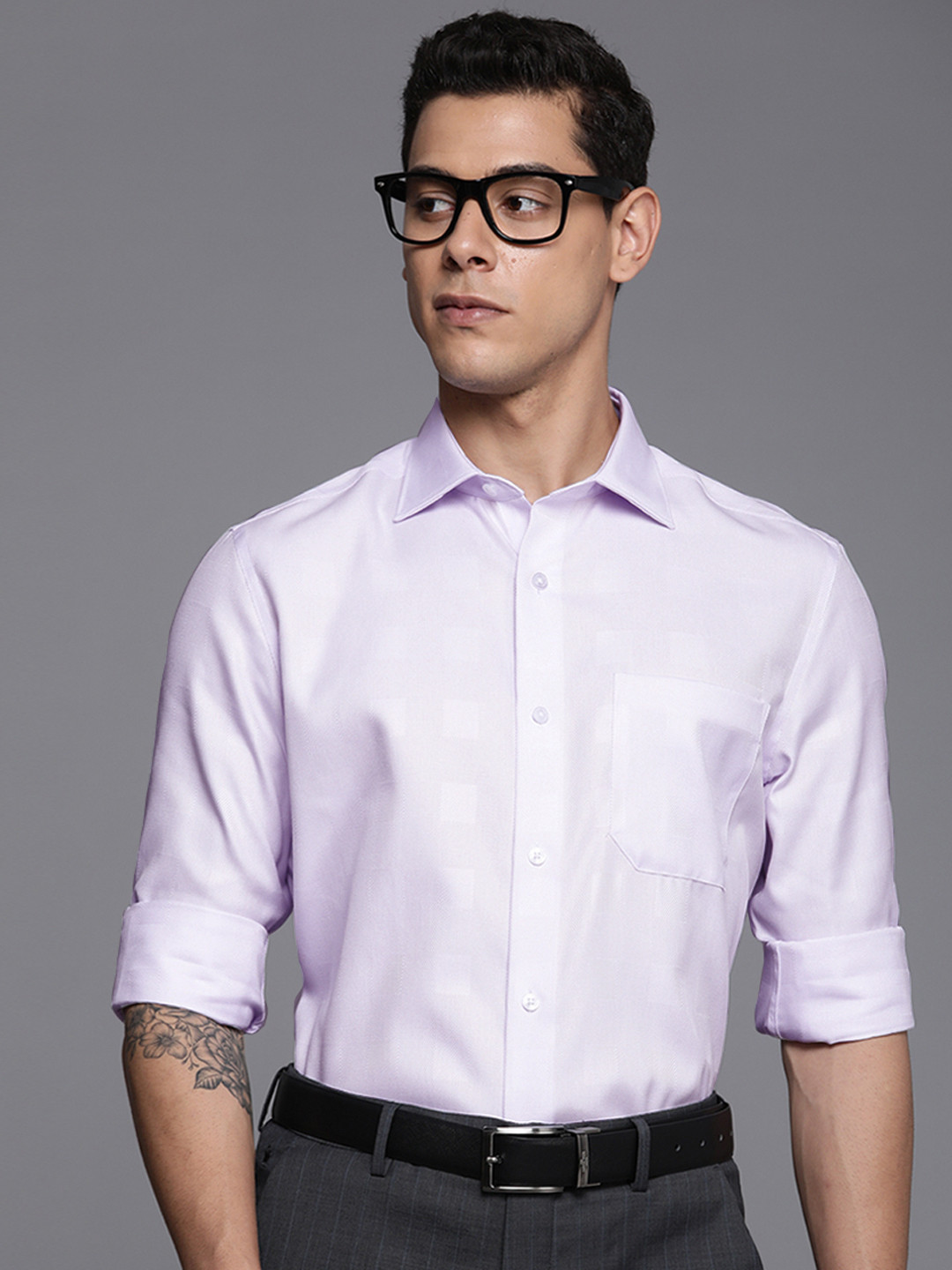 

Louis Philippe Men Lavender Solid Textured Classic Fit Pure Cotton Formal Shirt