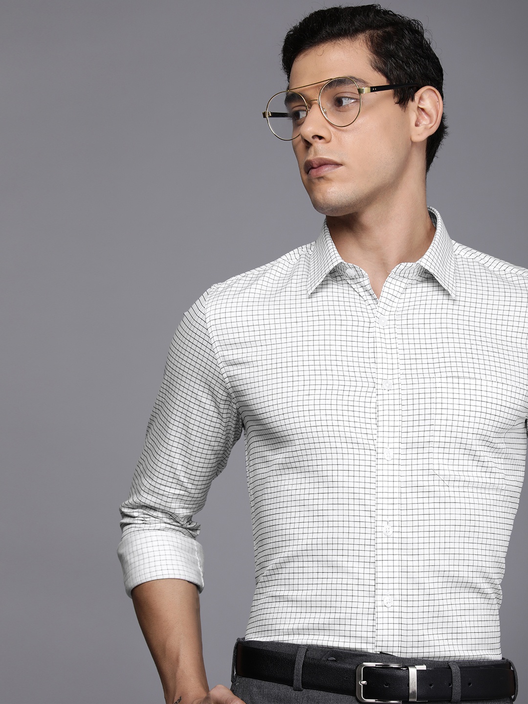 

Louis Philippe Men White & BlackChecked Slim Fit Pure Cotton Formal Shirt