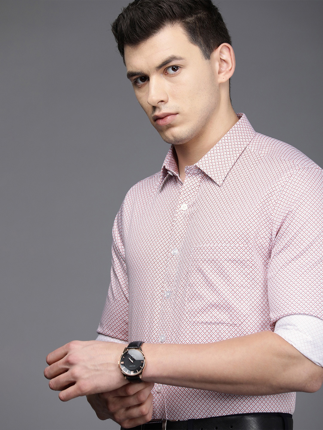

Louis Philippe Men White Slim Fit Geometric Opaque Printed Premium Cotton Semiformal Shirt