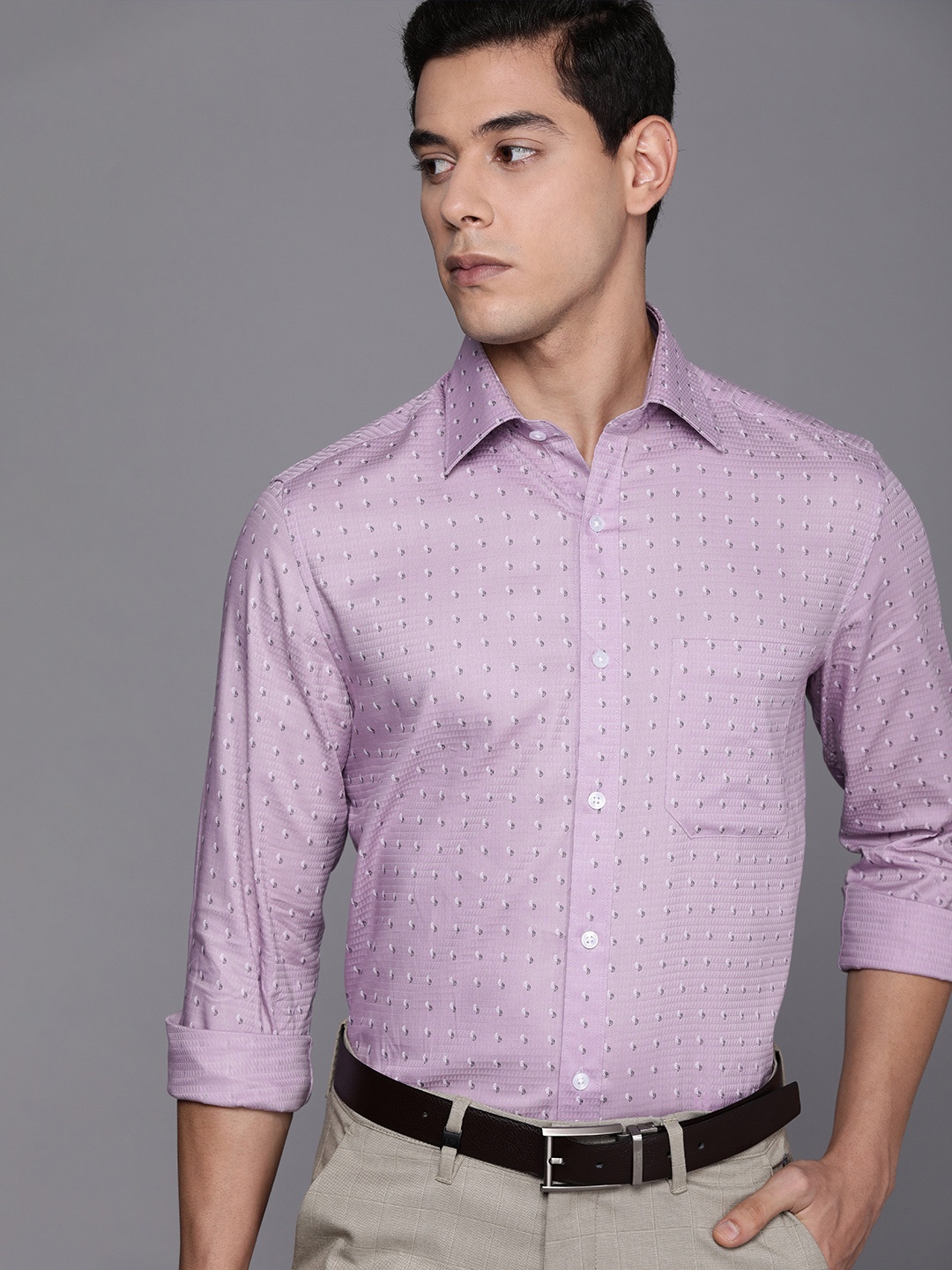 

Louis Philippe Men Lavender & Black Printed Pure Cotton Classic Fit Formal Shirt