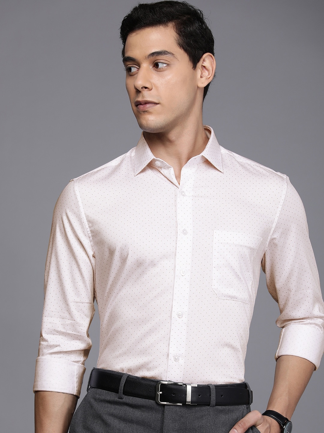 

Louis Philippe Men Peach-Coloured & Black Slim Fit Printed Pure Cotton Formal Shirt