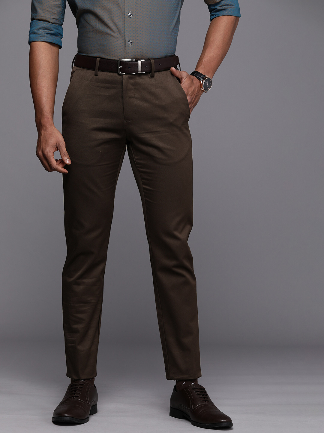 

Louis Philippe Men Brown Solid Super Slim Fit Pure Cotton Trousers