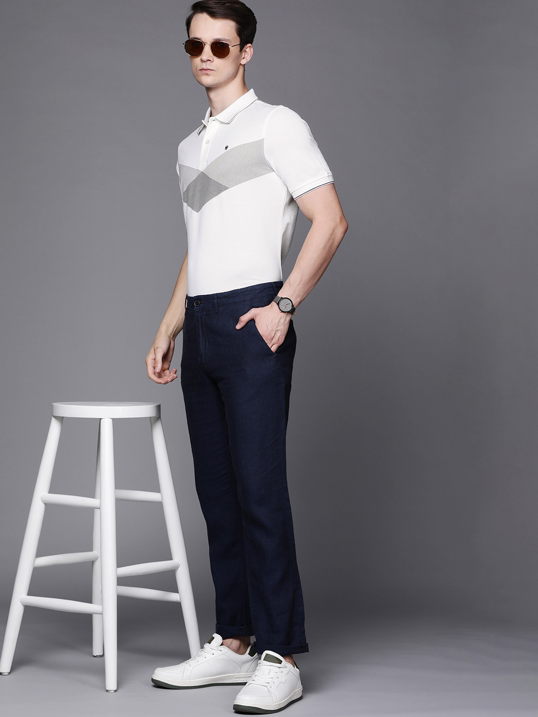 

Louis Philippe Golf Leisure Men White & Black Printed Polo Collar T-shirt