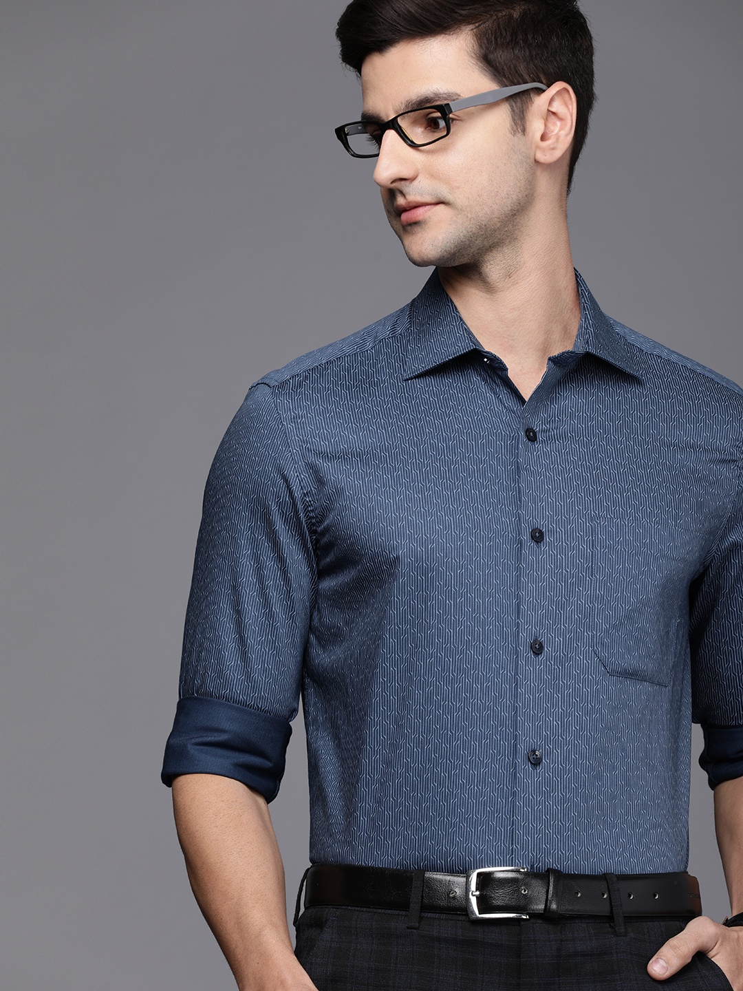 

Louis Philippe Classic Cotton Opaque Printed Formal Shirt, Navy blue