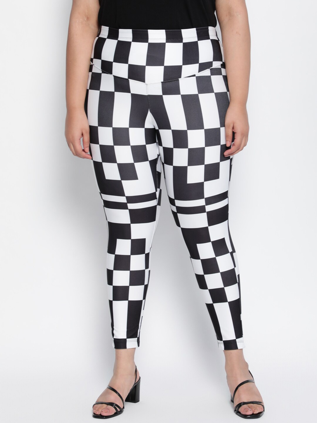 

Amydus Plus Size Women Black & White Solid Treggings