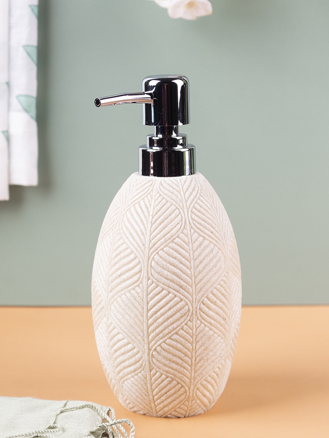 

MARKET99 White Textured Soap Dispenser
