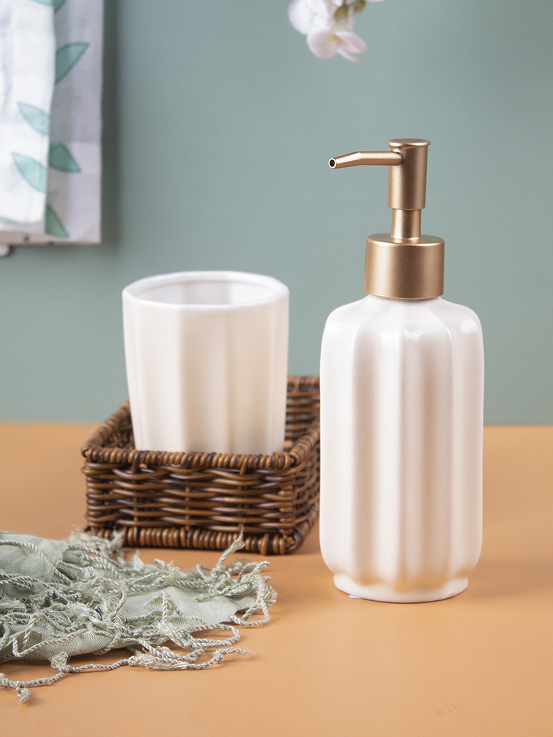 

MARKET99 Off White & Brown Solid Ceramic Bathroom Accessories Set Of 3