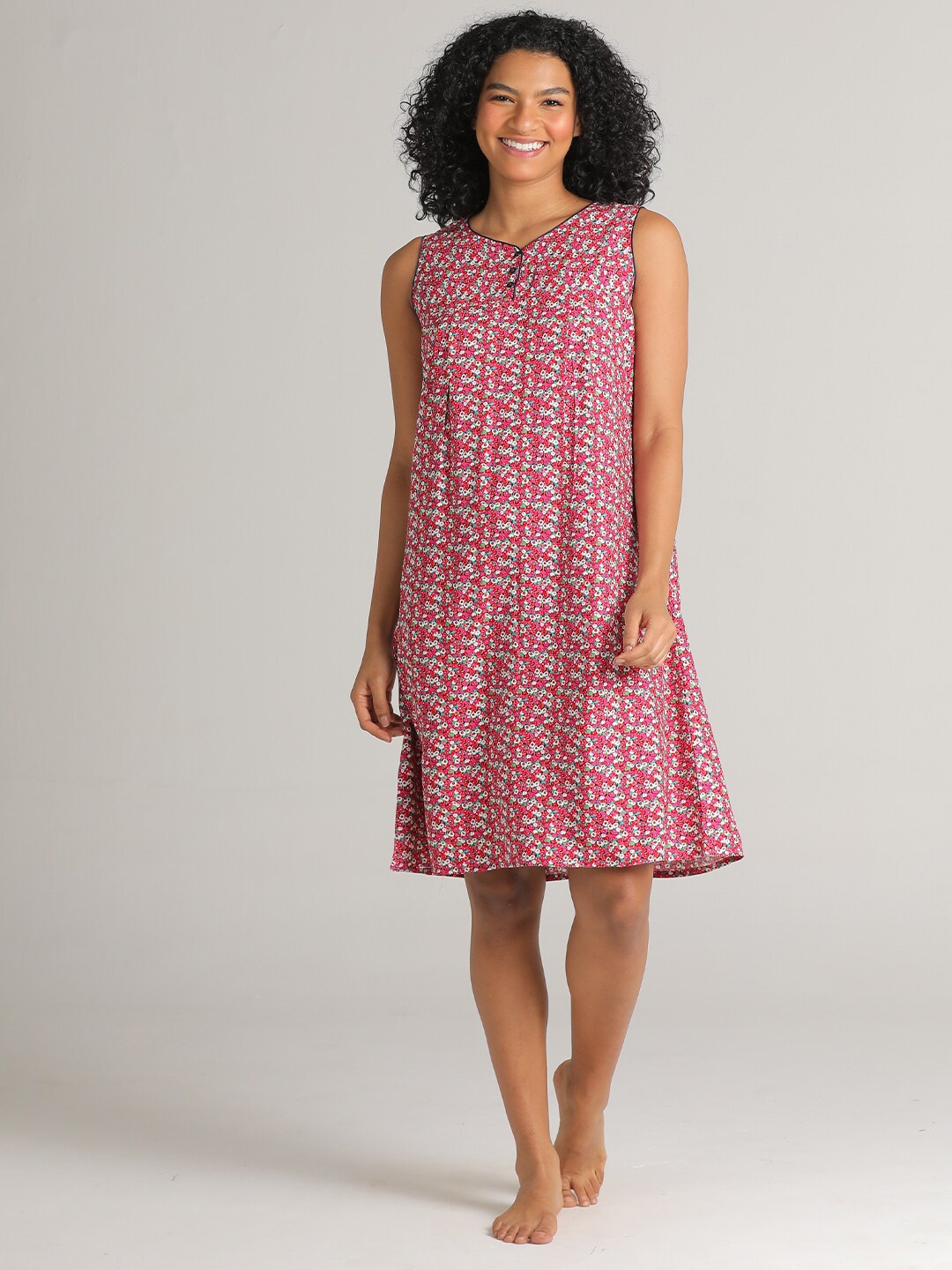 

evolove Pink Printed Nightdress
