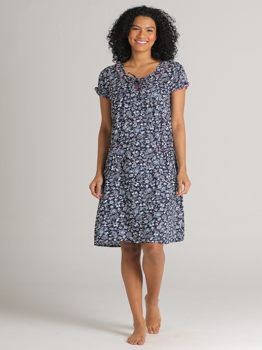 

evolove Women Navy Blue Floral Printed Nightdress