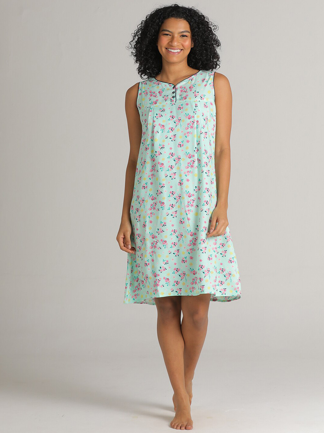 

evolove Sea Green & Pink Floral Printed Nightdress