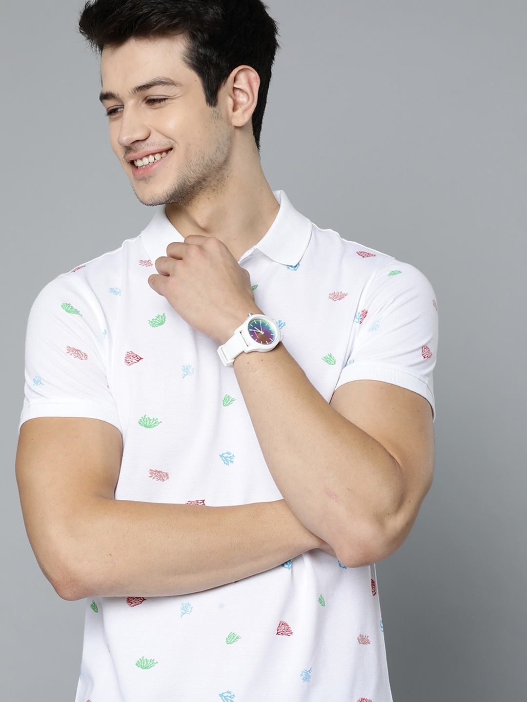 

Mast & Harbour Men White & Red Conversational Print Polo Collar T-shirt