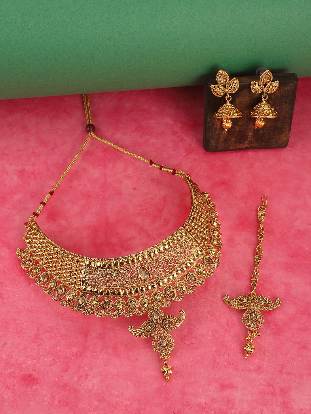 

ANIKAS CREATION Gold-Plated Stone-Studded & Beaded Jewellery Set