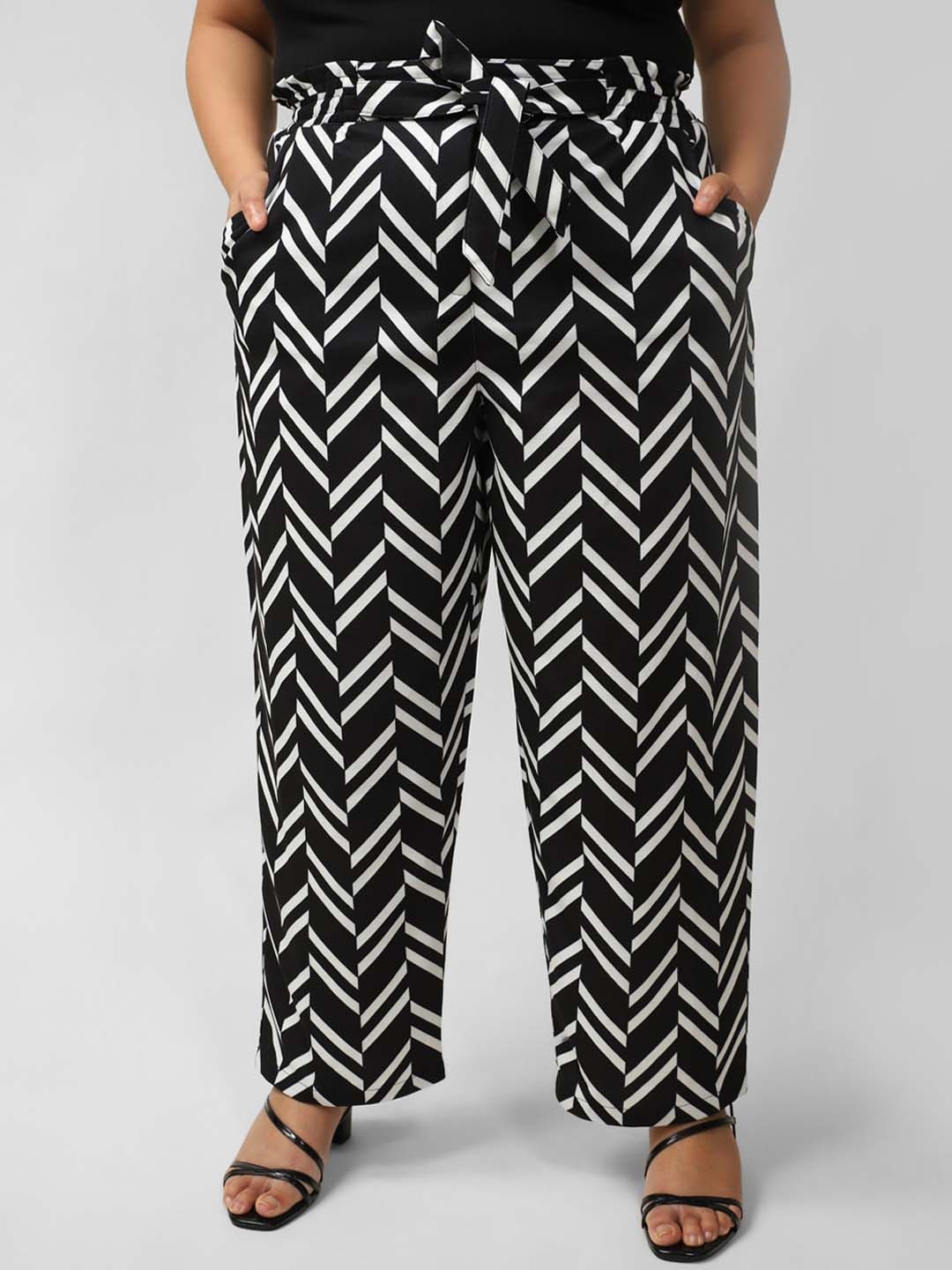 

Amydus Women Plus Size Black Printed Trousers