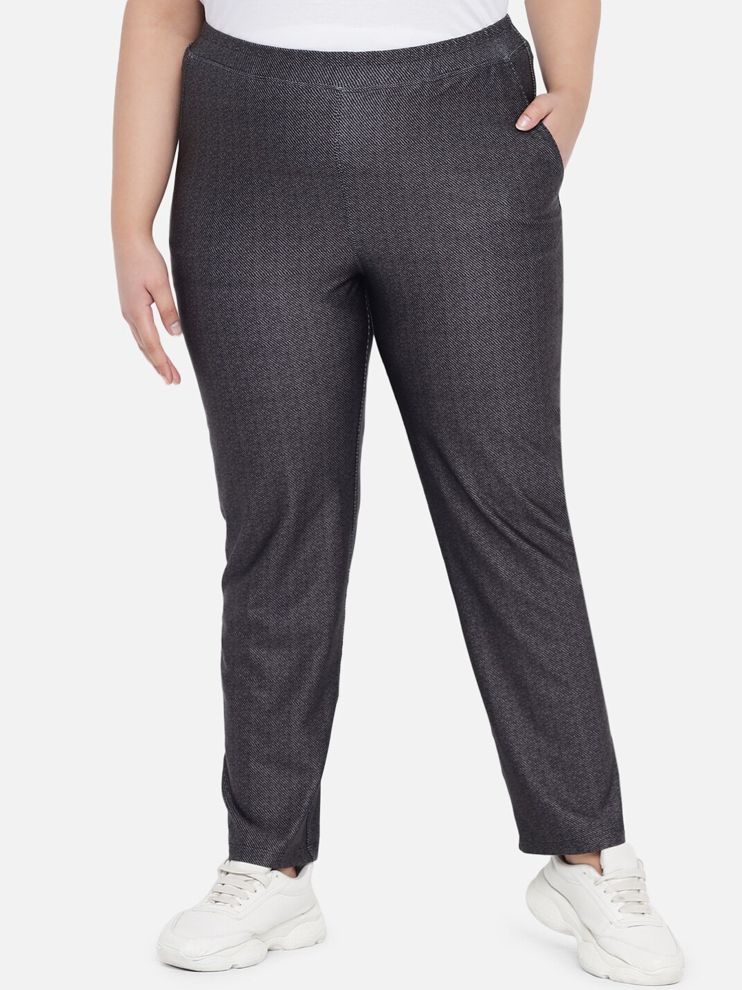 

Amydus Women Plus Size Black Solid Lounge Pant