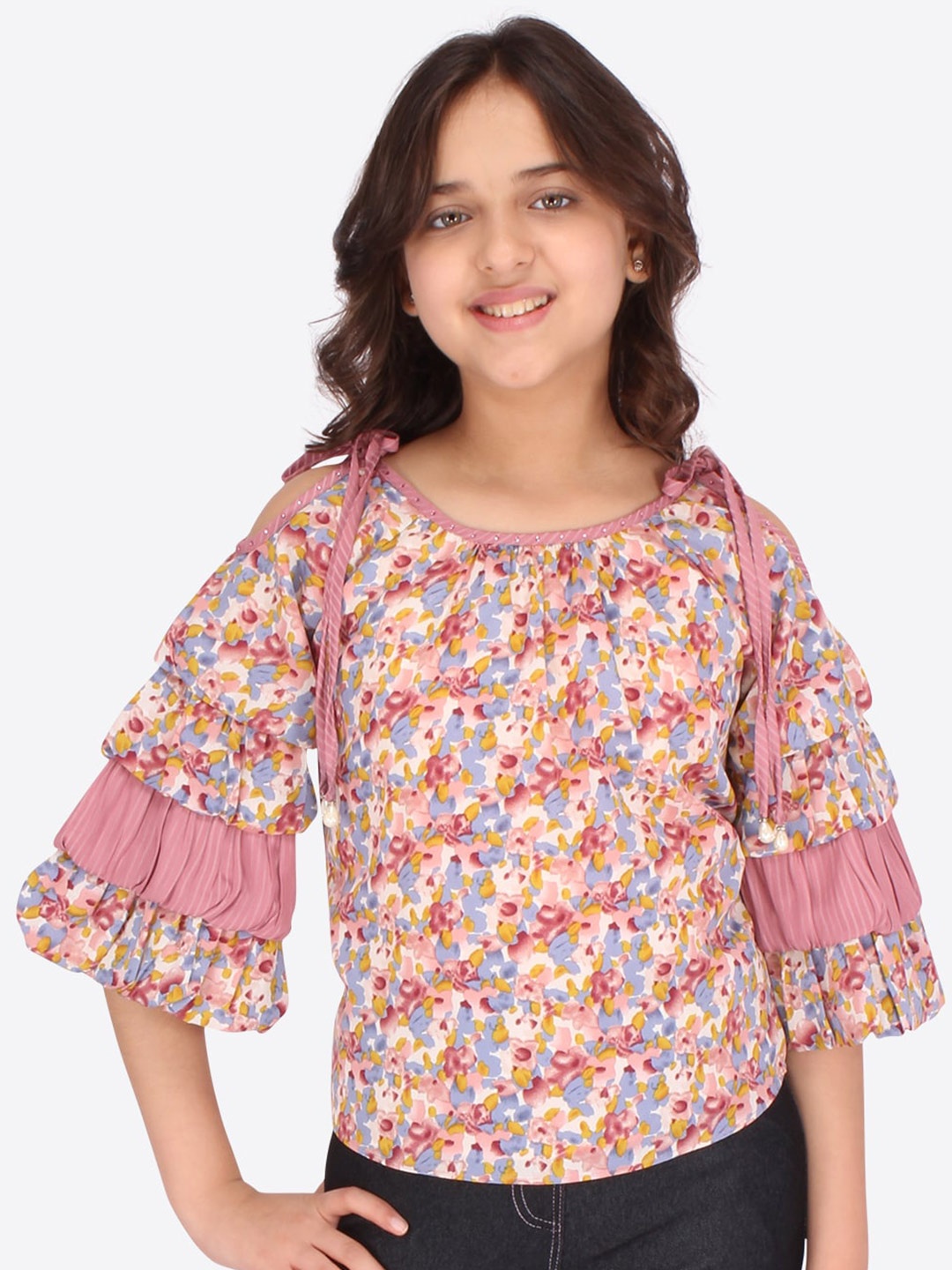 

CUTECUMBER Pink Floral Print Georgette Top