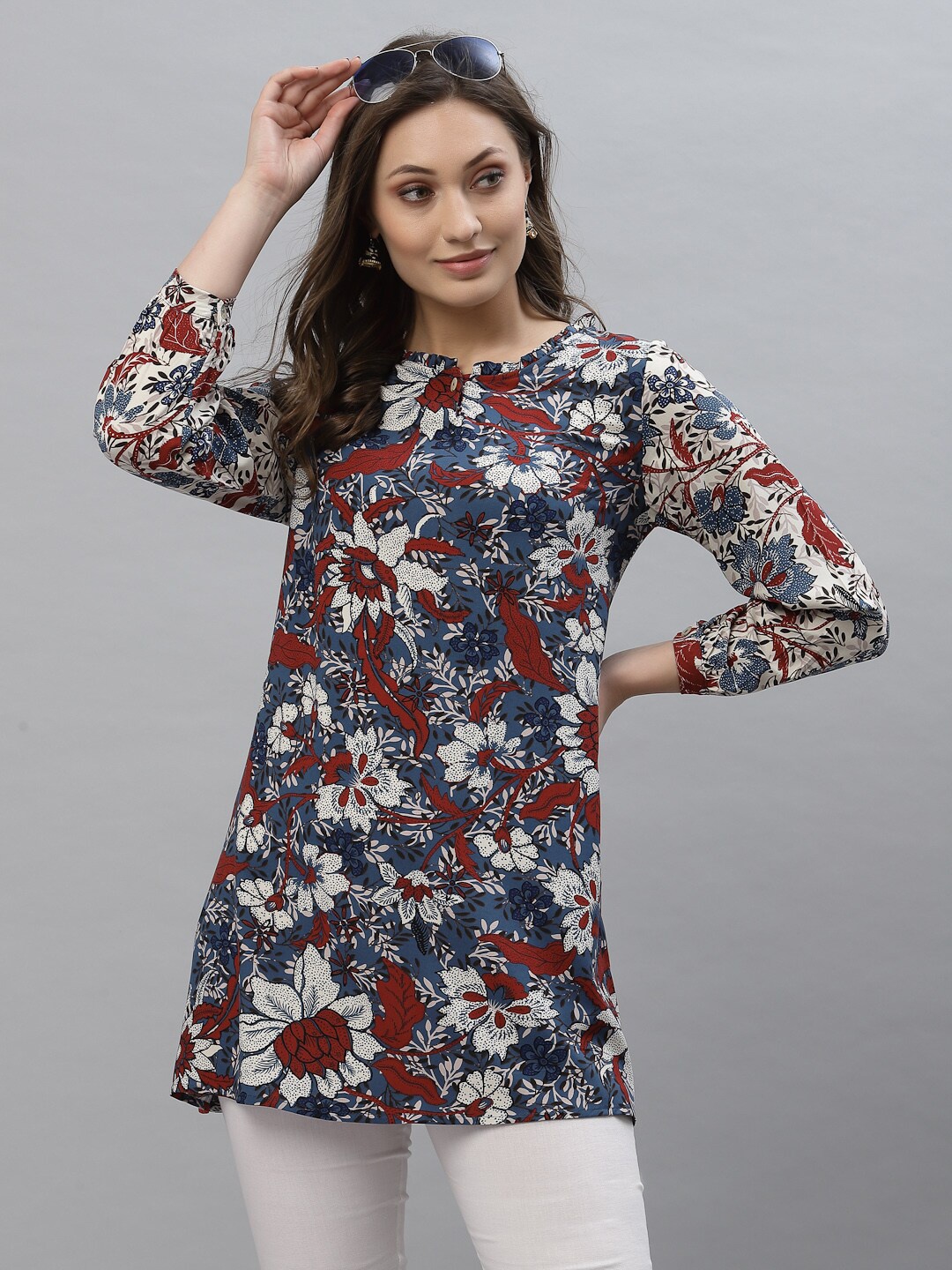

Mode by Red Tape Women Blue & Maroon Floral Printed Rayon Tunic