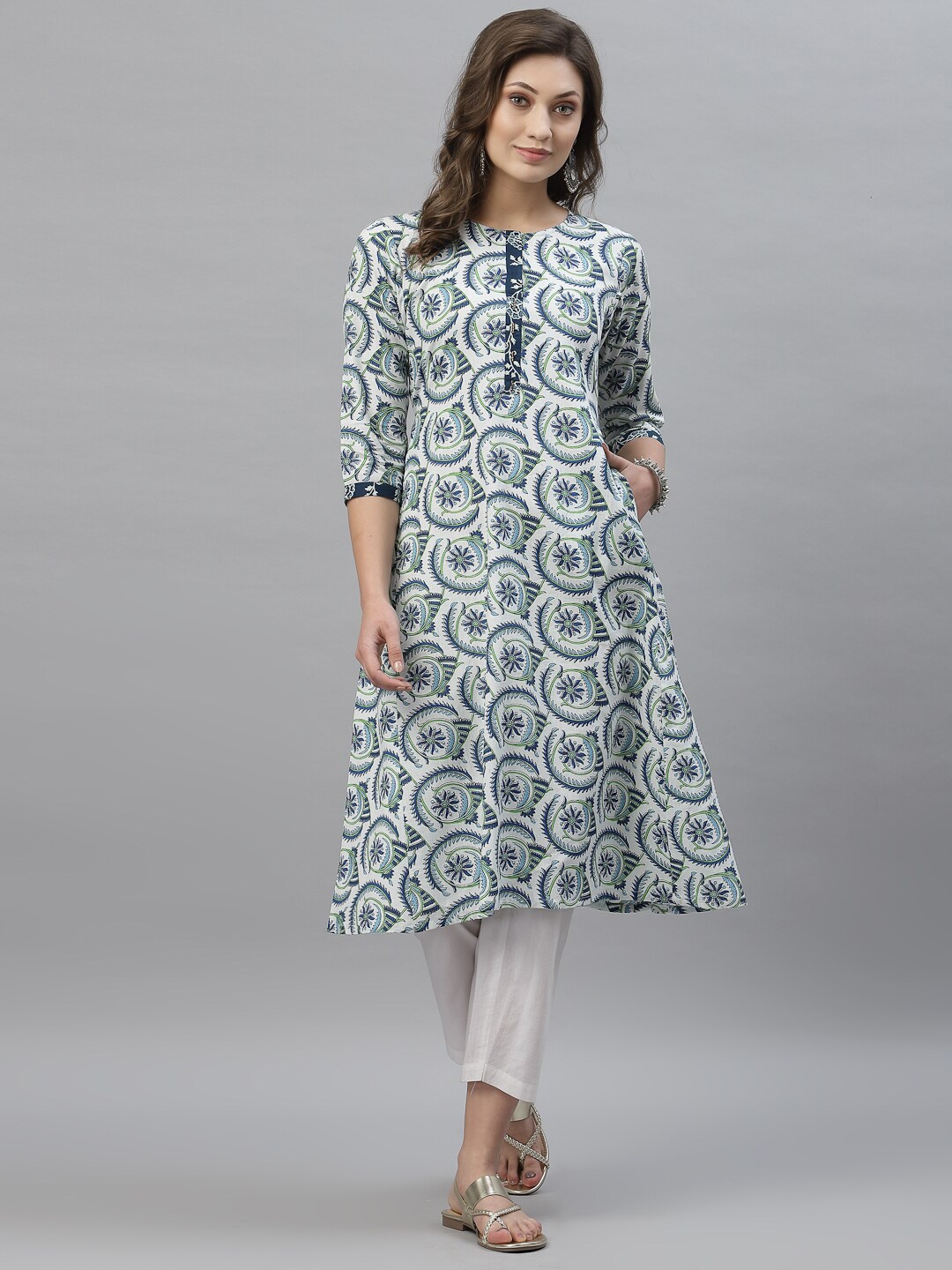 

Mode by Red Tape Women Blue & Blue Geometric Printed Cotton Kurta