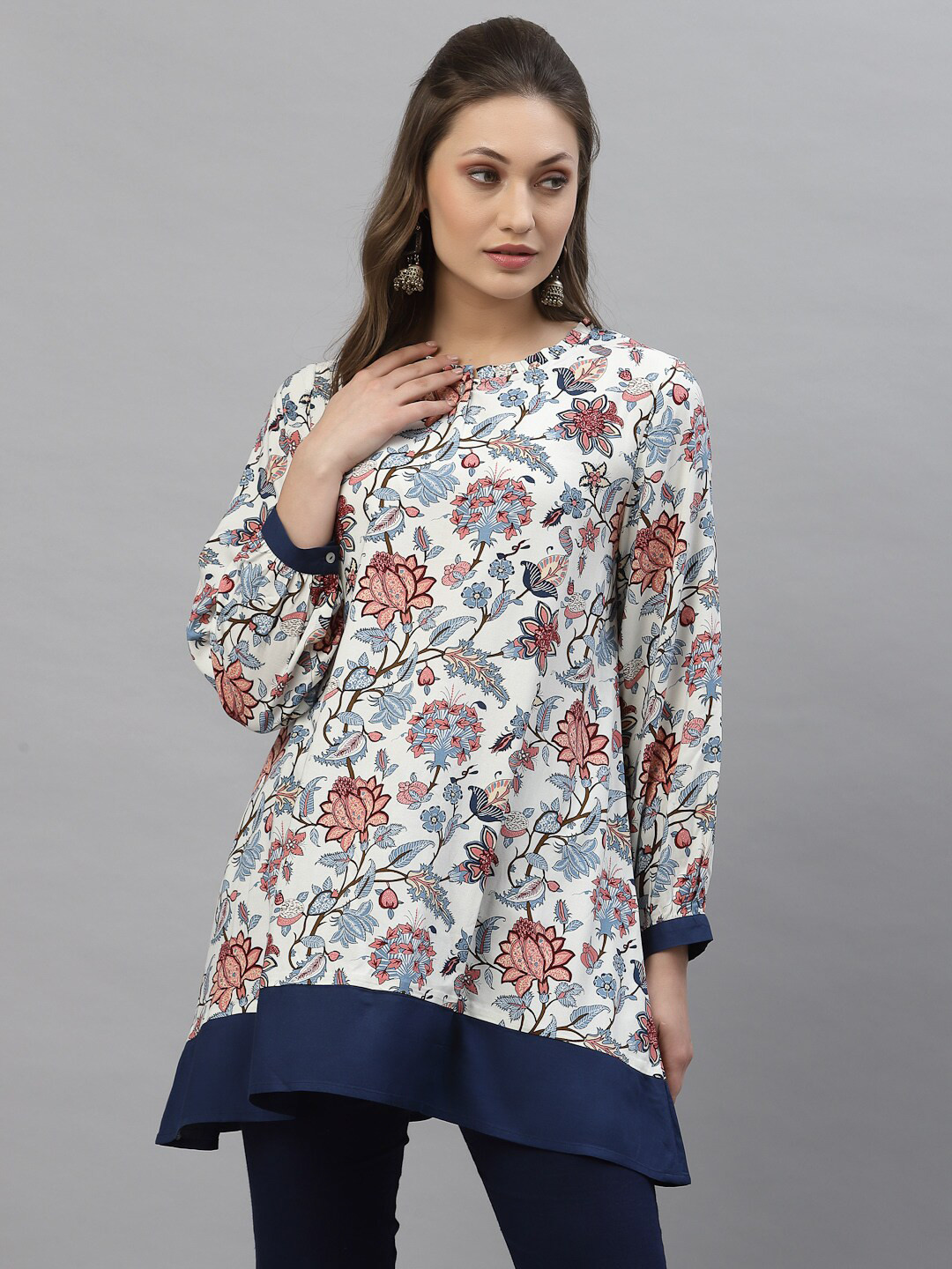 

Mode by Red Tape Red & Blue Viscose Rayon Printed Tunic