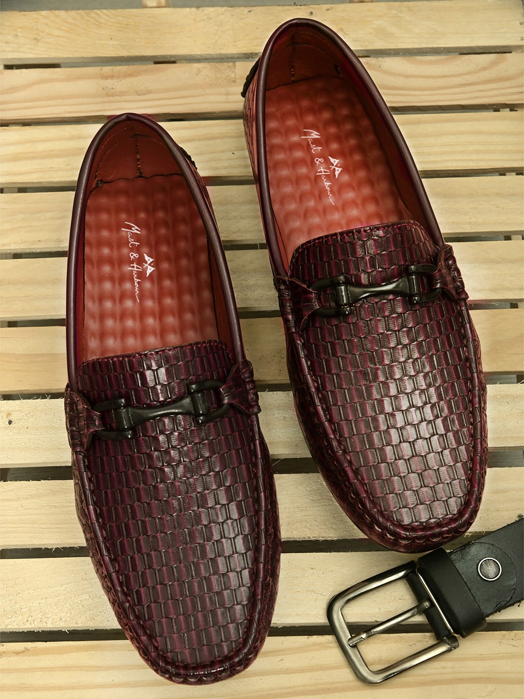 

Mast & Harbour Men Maroon Textured Loafers