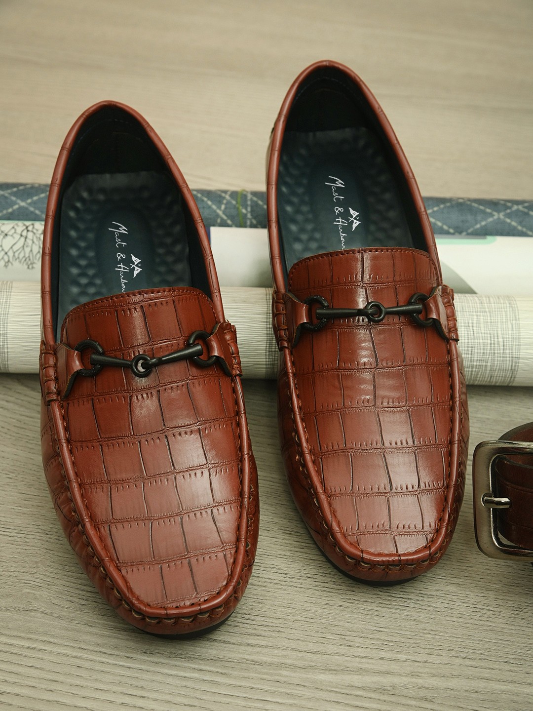 

Mast & Harbour Men Tan Brown Textured Lightweight Loafers