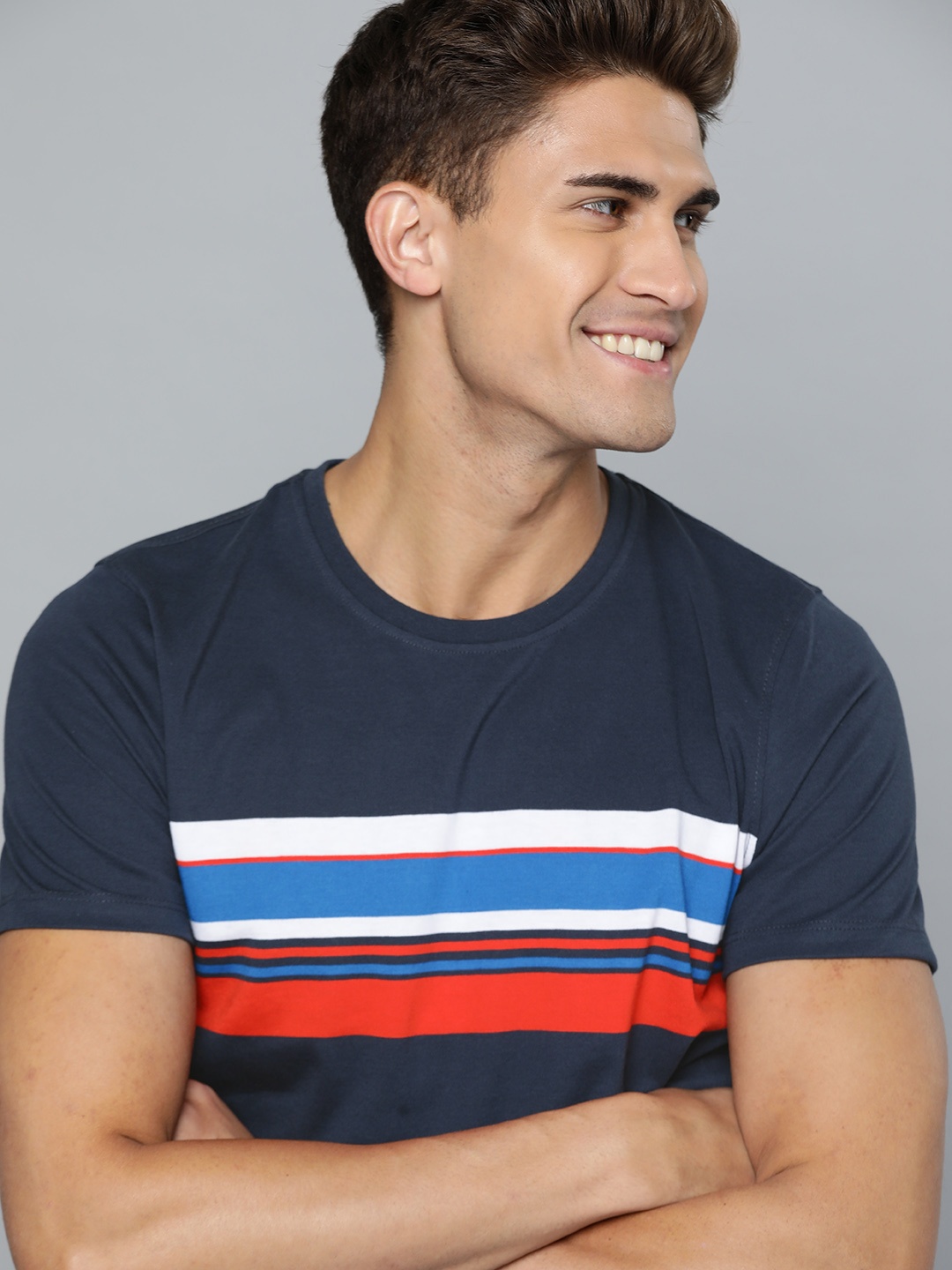 

Mast & Harbour Men Navy Blue & White Striped T-shirt