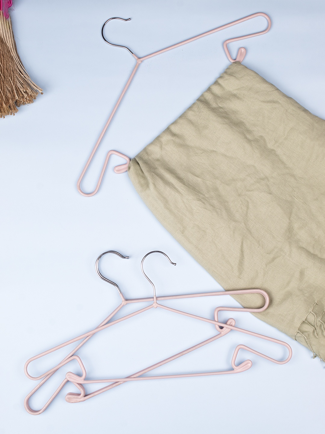 

MARKET99 Set Of 6 Cloth Hangers, Peach