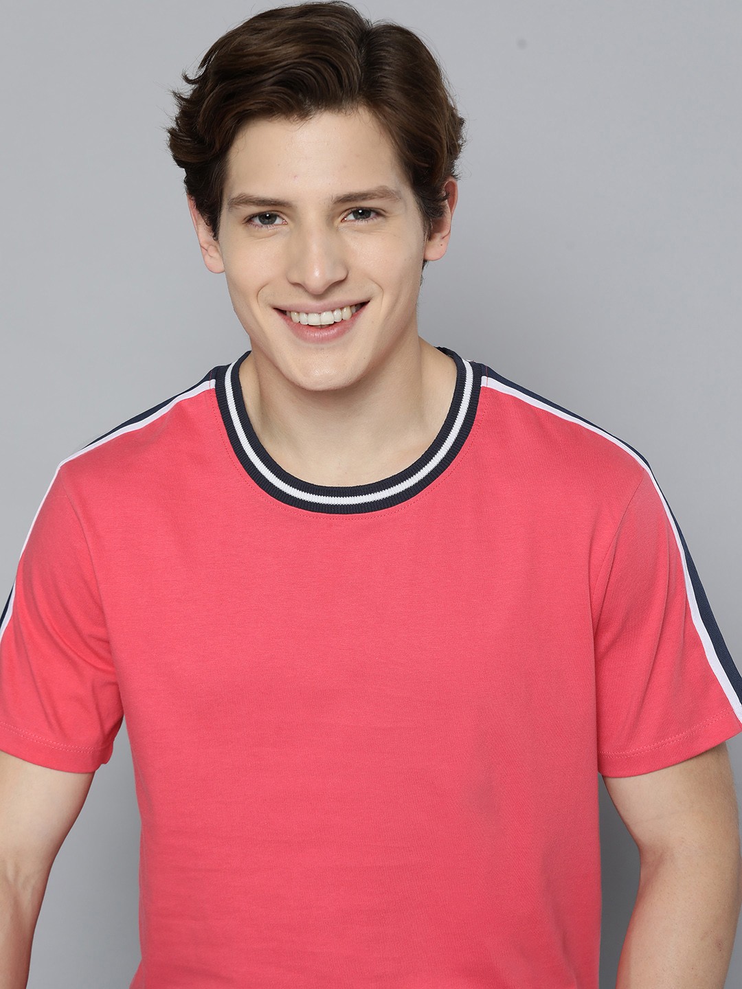 

Mast & Harbour Men Pink Pure Cotton T-shirt