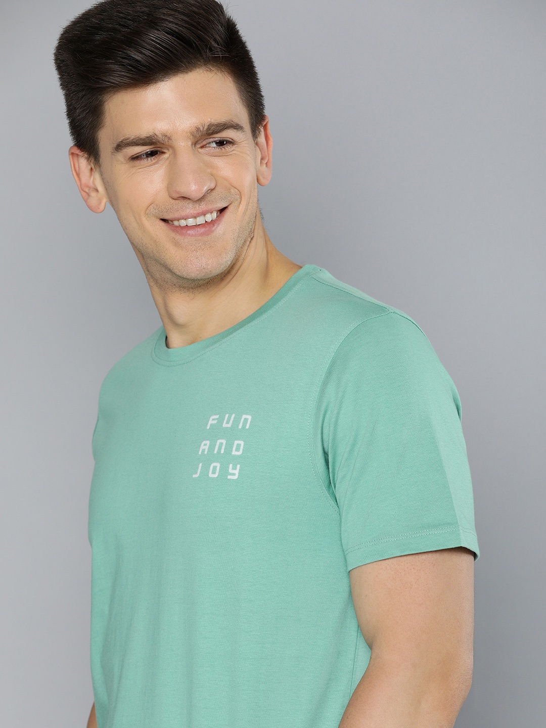 

Mast & Harbour Men Sea Green Print Detail Pure Cotton T-shirt