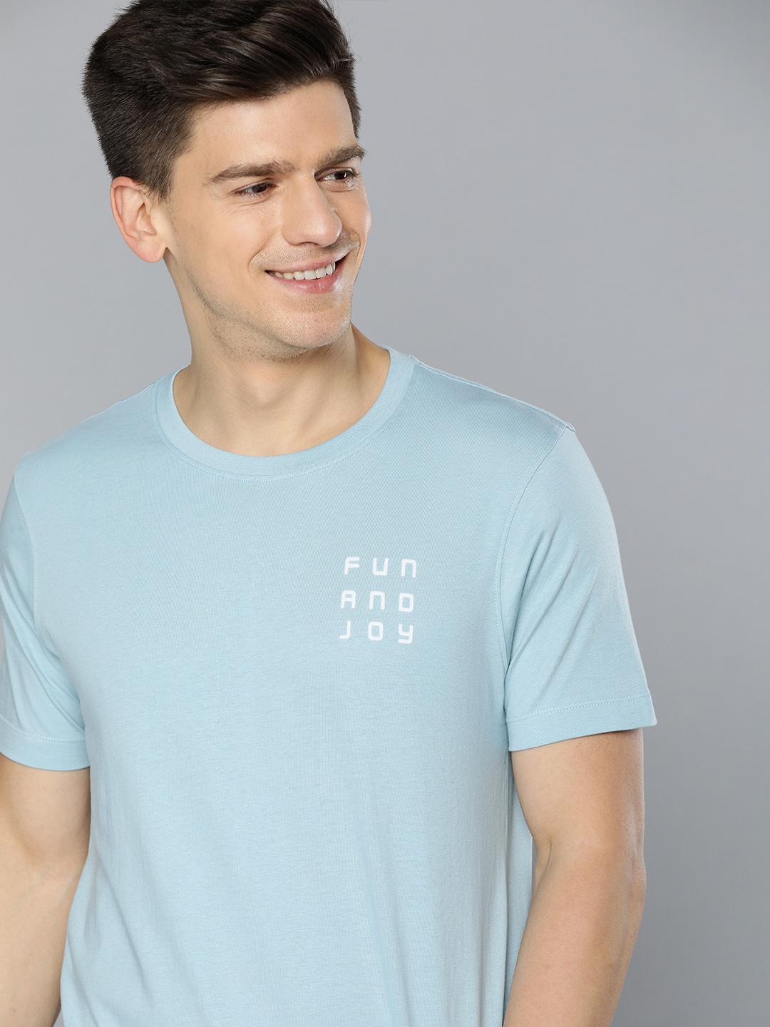 

Mast & Harbour Men Blue Print Detail Pure Cotton T-shirt