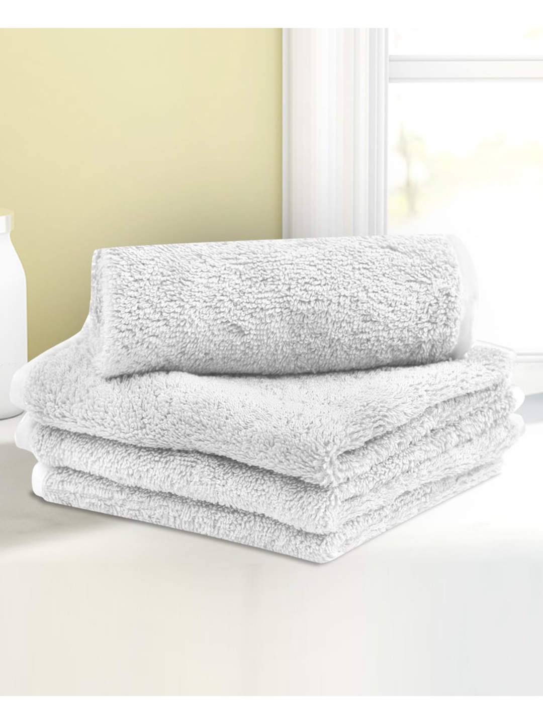 

LUSH & BEYOND Set Of 4 White Solid 500 GSM Pure Cotton Face Towels